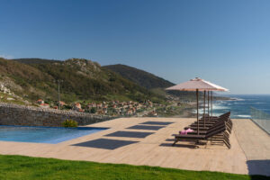 faro silleiro en baiona galicia